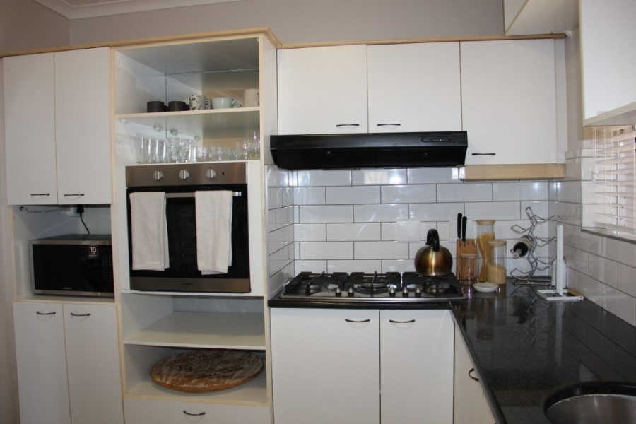 To Let 3 Bedroom Property for Rent in Heldervue Western Cape